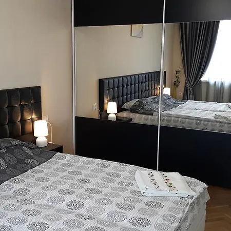 아파트 Plamen Delux *